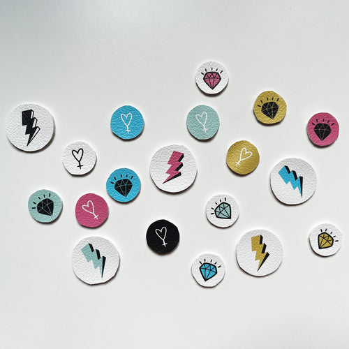 Aufnäher / Badges / Patches "Girl Power Symbols" (19er Set)