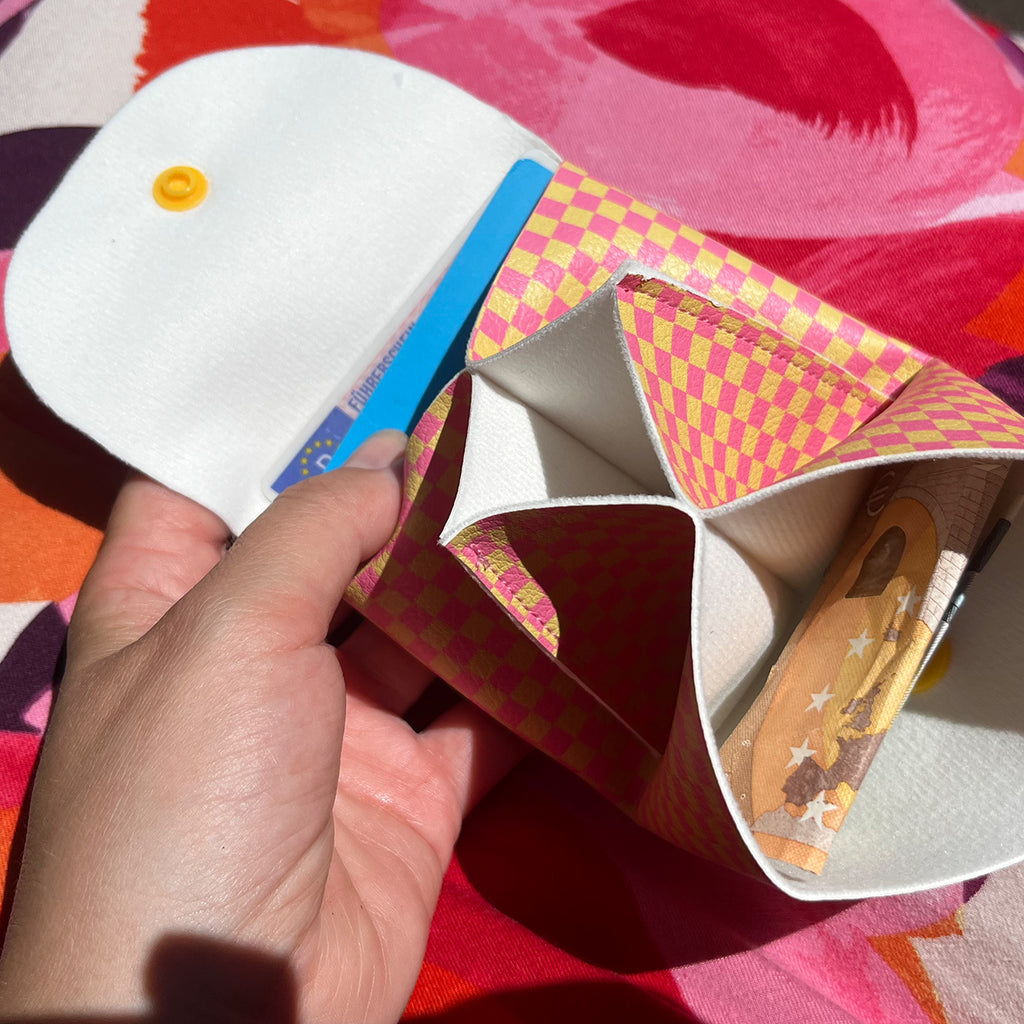 Pixie Wallet "Checked Pink Yellow" - Geldbörse aus veganem Kunstleder