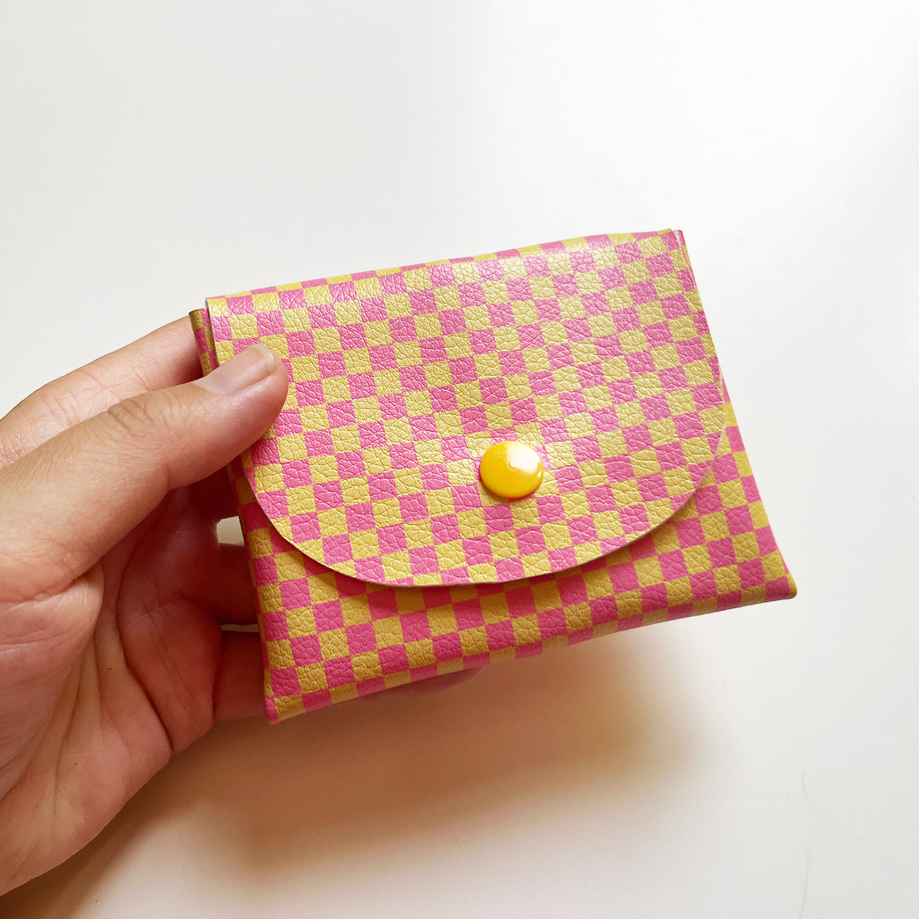 Pixie Wallet "Checked Pink Yellow" - Geldbörse aus veganem Kunstleder