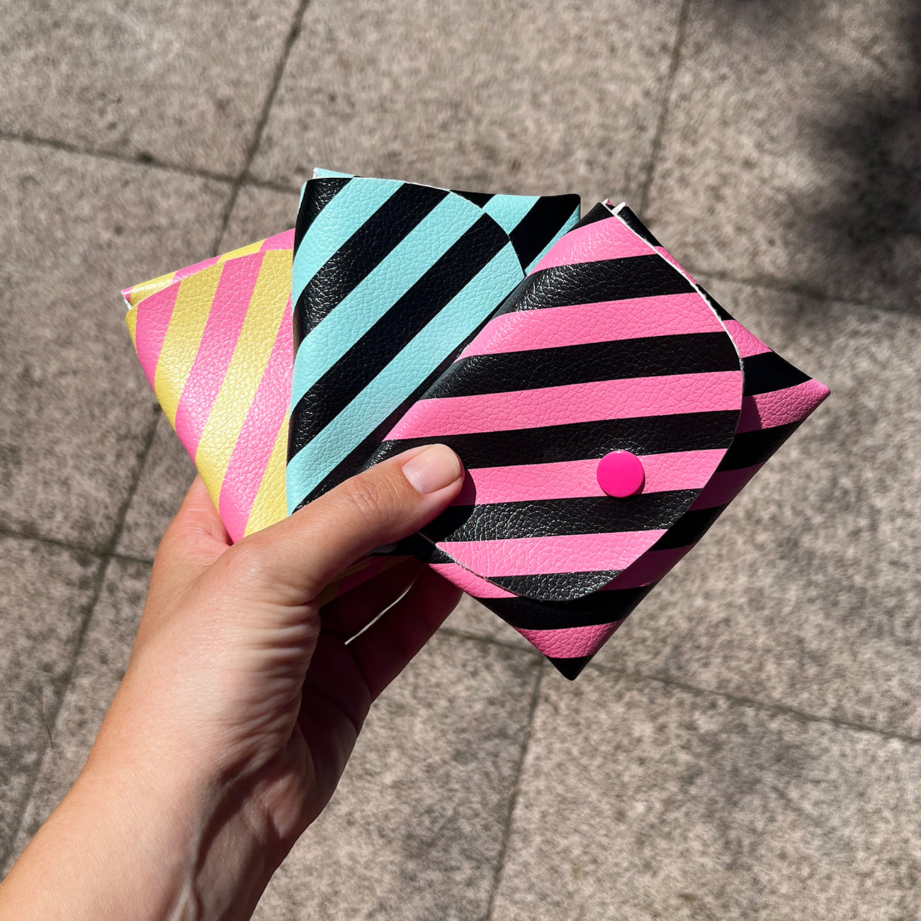 Pixie Wallet "Stripes Pink" - Geldbörse aus veganem Kunstleder