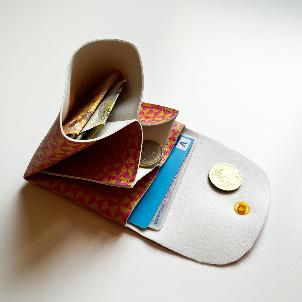 Pixie Wallet "Triangle Pink Yellow" - Geldbörse aus veganem Kunstleder