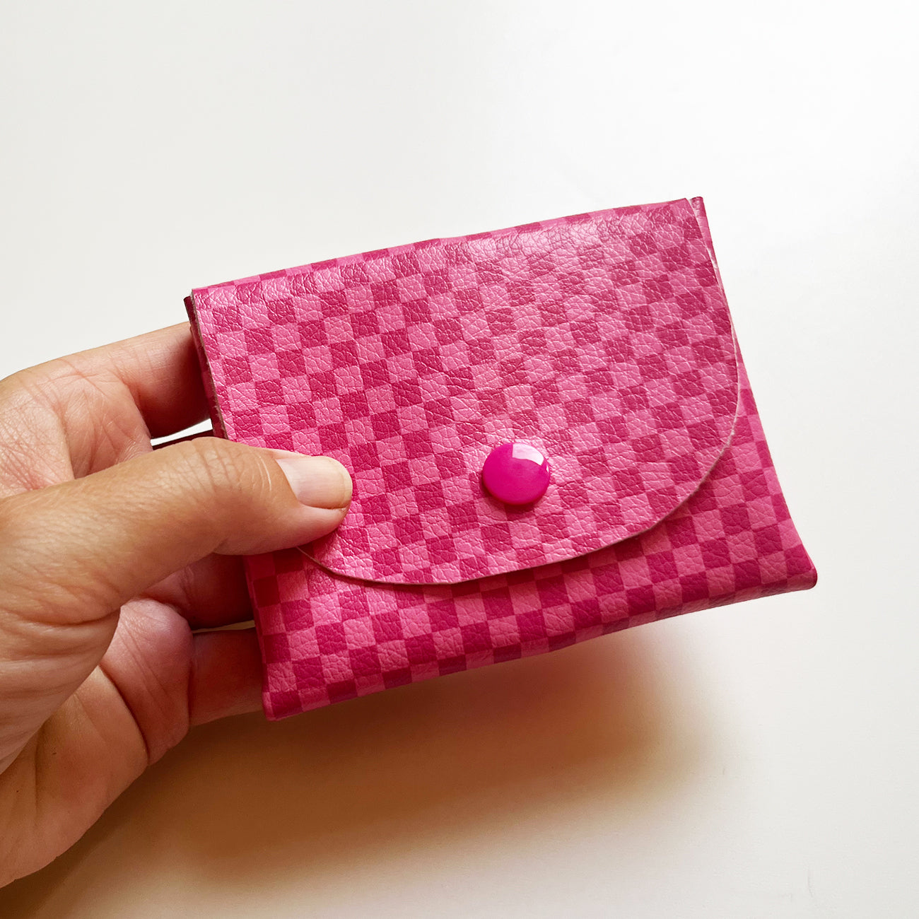 Kunstleder „Checked Pink“ – veganes PU Kunstleder 45cm x 135 cm