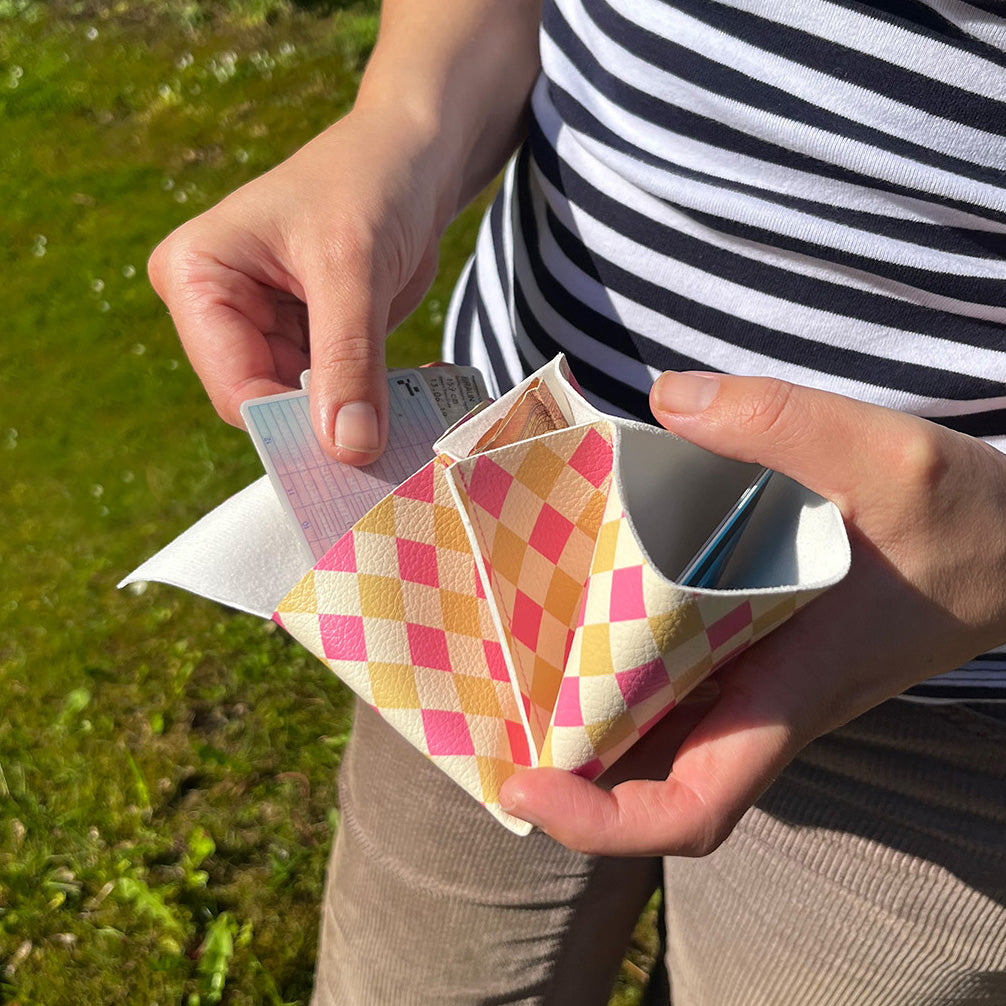 Pixie Wallet "Harlekin Pink Yellow" - Geldbörse aus veganem Kunstleder
