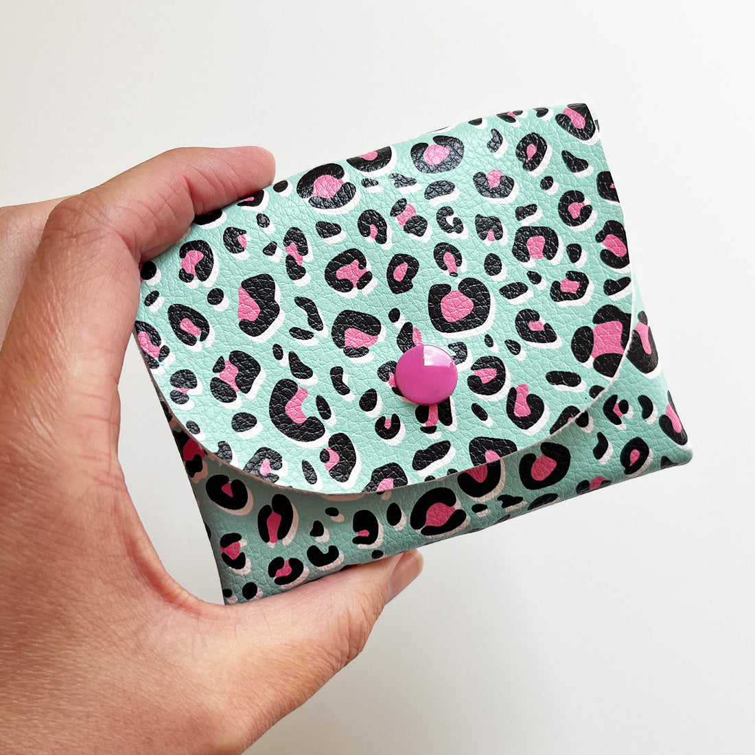 Pixie Wallet "Leo Mint" - Geldbörse aus veganem Kunstleder