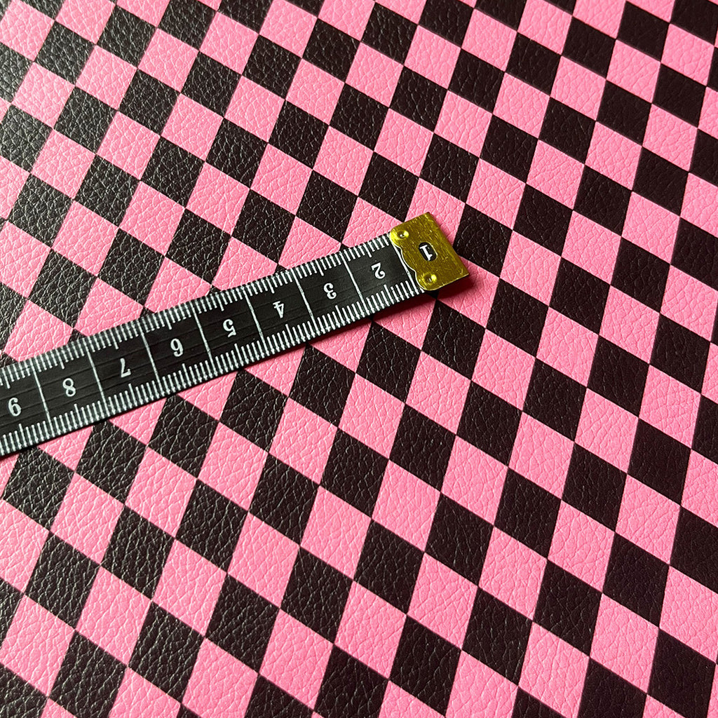 Kunstleder „Happy Harlekin Pink“ – veganes PU Kunstleder 45cm x 135cm