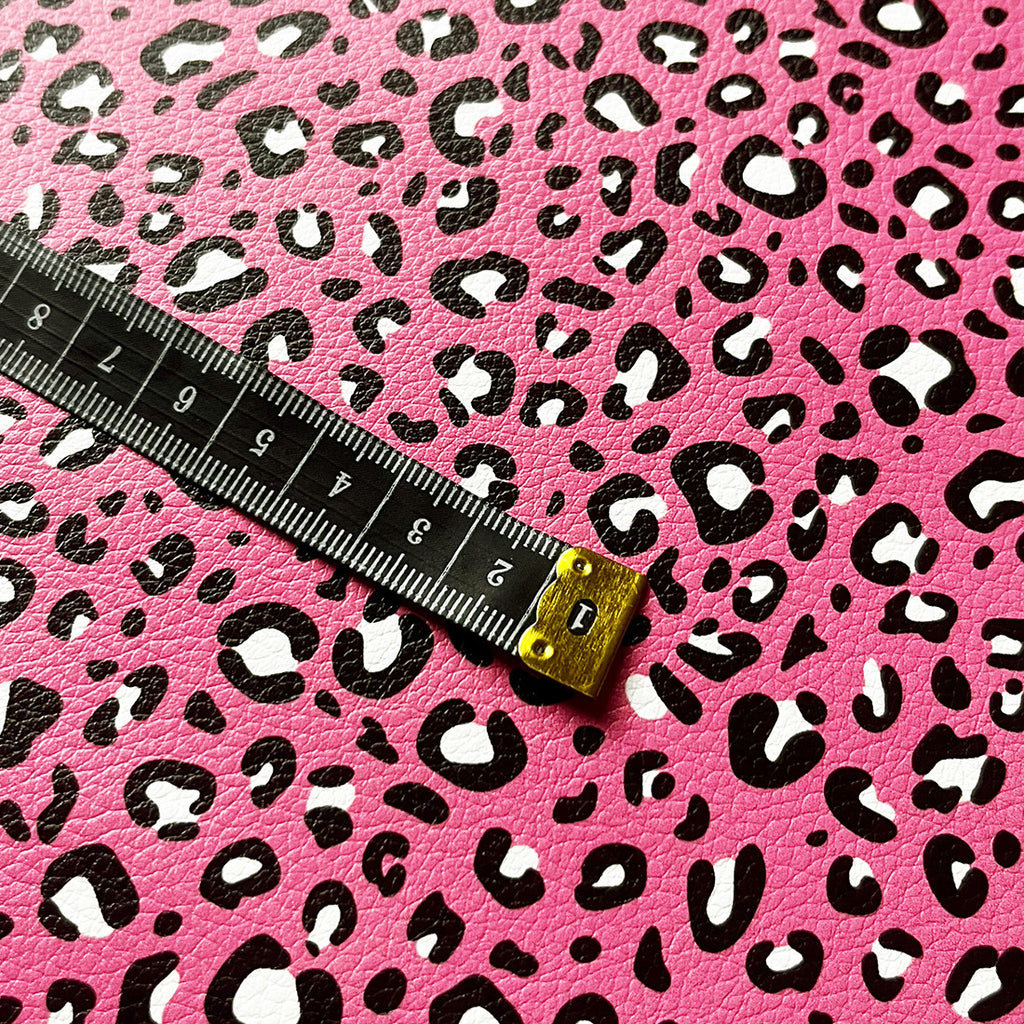 Kunstleder „Happy Leo Pink“ – veganes PU Kunstleder 45cm x 135cm