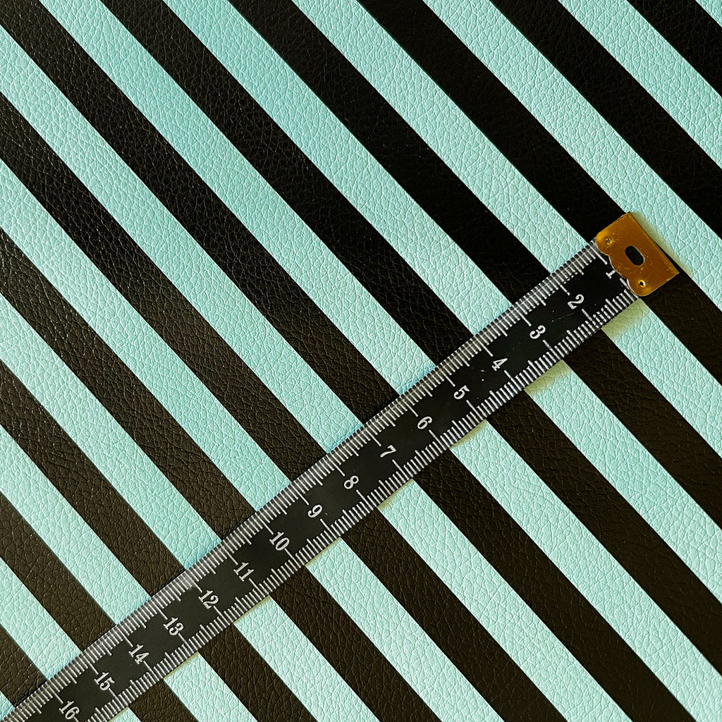 Kunstleder „Stripes Mint“ – veganes PU Kunstleder 45cm x 135 cm