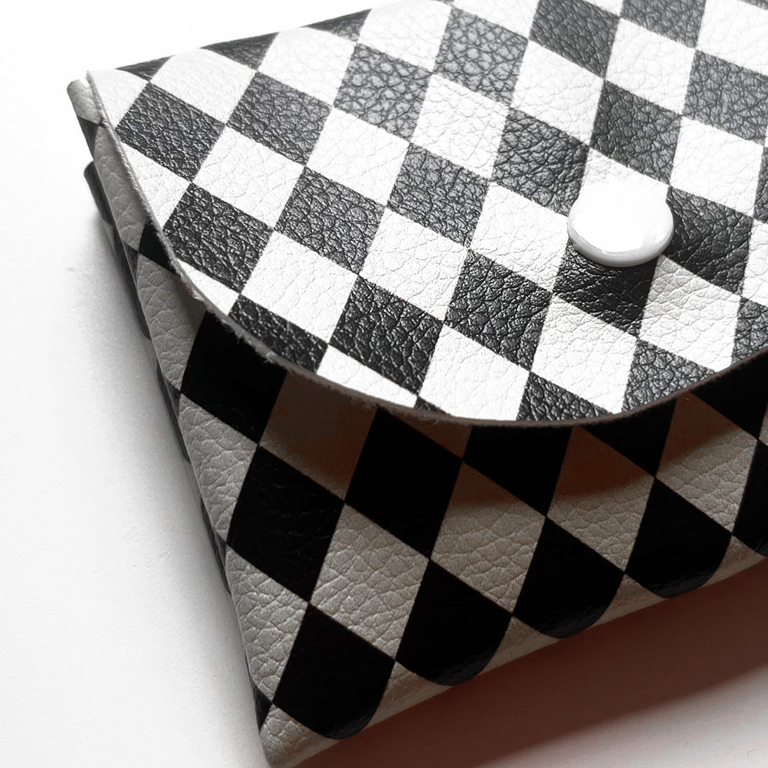 Pixie Wallet "Harlekin Black & White" - Geldbörse aus veganem Kunstleder
