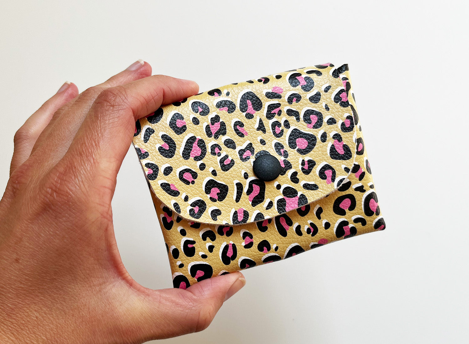 Pixie Wallet "Leo Yellow" - Geldbörse aus veganem Kunstleder