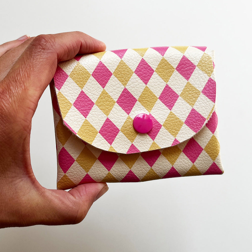 Kunstleder „Happy Harlekin Pink Yellow“ – veganes PU Kunstleder 45cm x 135cm