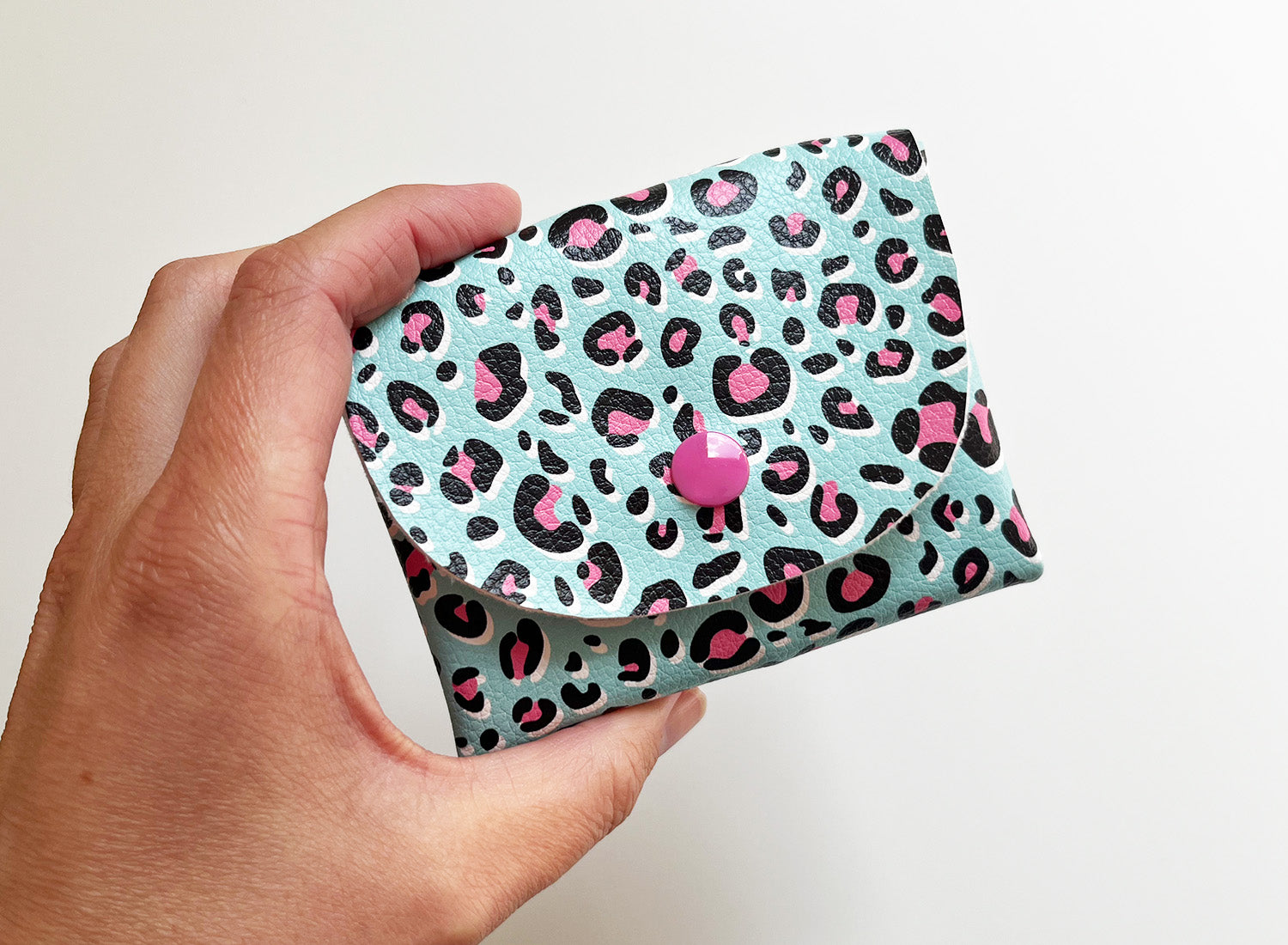 Pixie Wallet "Leo Mint" - Geldbörse aus veganem Kunstleder