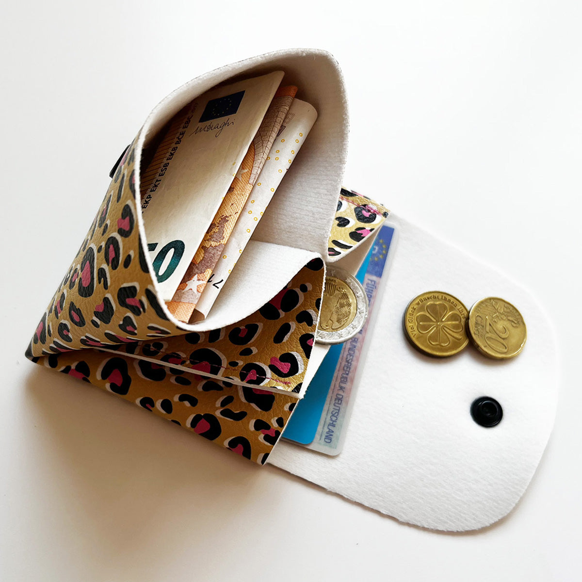Pixie Wallet "Leo Yellow" - Geldbörse aus veganem Kunstleder