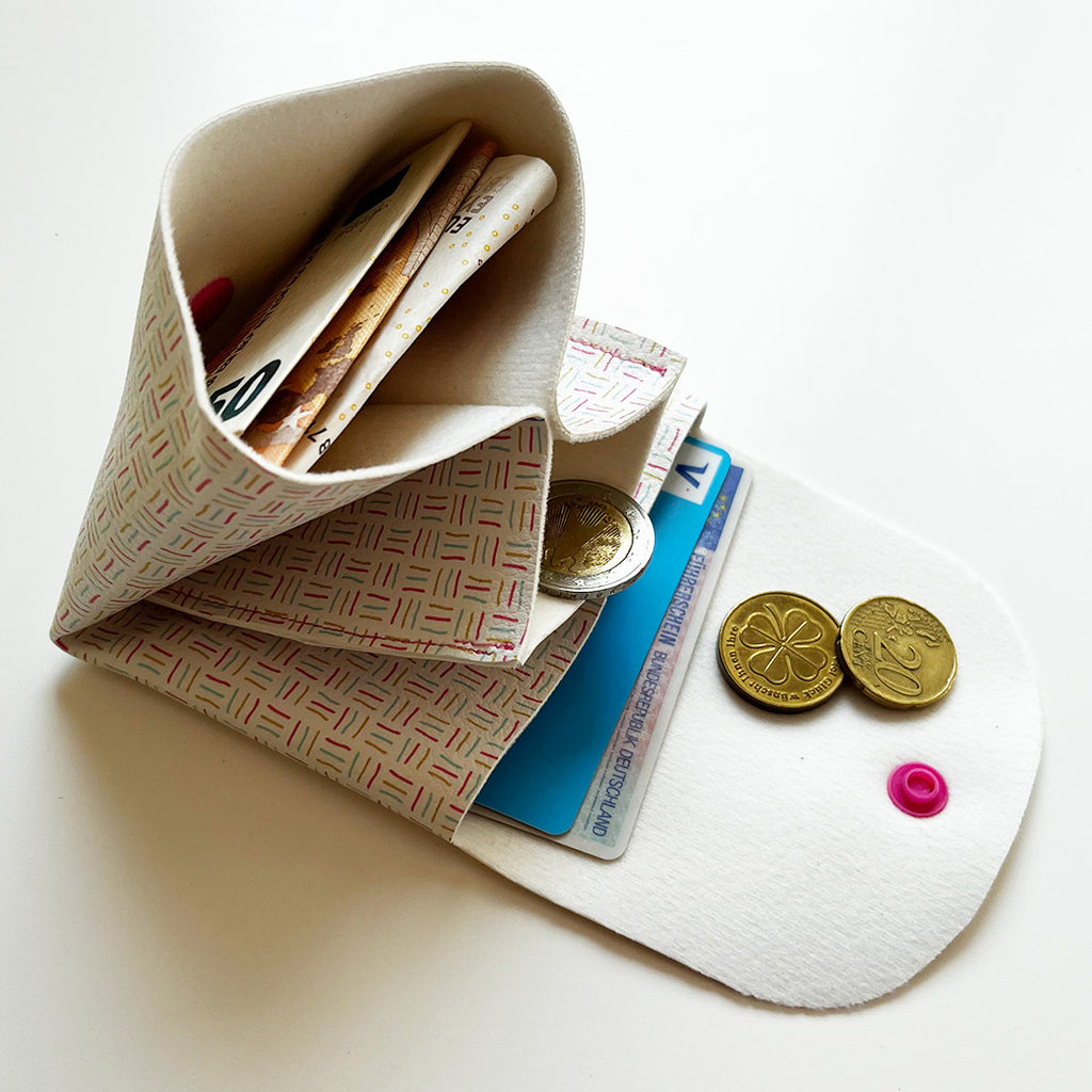 Pixie Wallet "Lines" - Geldbörse aus veganem Kunstleder